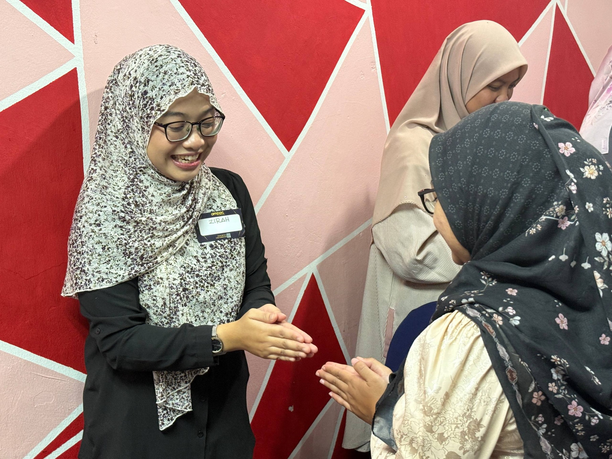 Peserta menjalani pengalaman praktikal dalam Energizer Impact